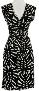 Tory Burch Silk Ivette Leaf Black/Cream Wrap Dres… - image 1